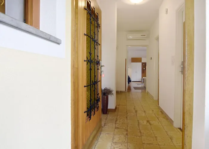 Elizabeta By Interhome Appartement