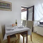 Elizabeta By Interhome דירה אומאג